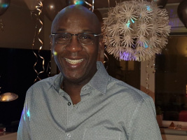 Alexander Nielsen, Ohuru Hallström