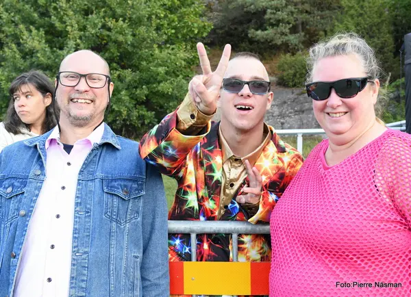 Bild från Pierre mitt i festivalvimlet